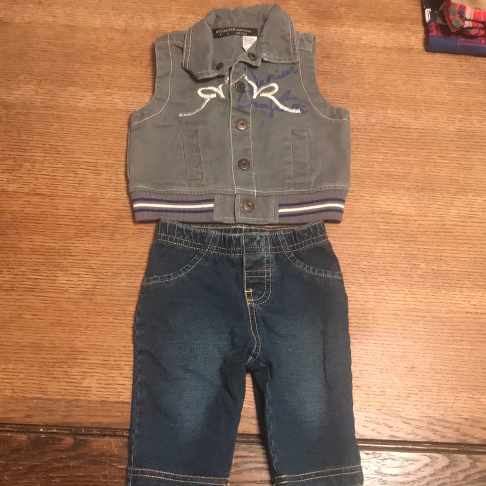 Baby boy 0-3 month rocawear vest&jeans outfit